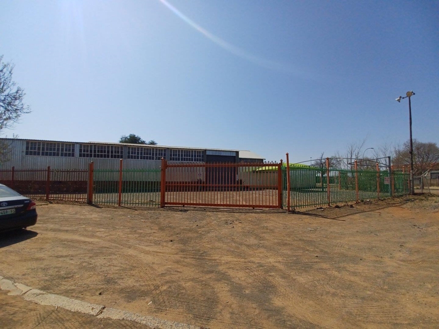 To Let commercial Property for Rent in Hamilton Free State